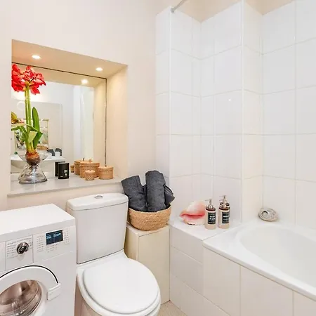 Spacieux, Chic Et Calme, Pres Du Bon Marche Apartment