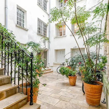 Spacieux, Chic Et Calme, Pres Du Bon Marche Apartment *