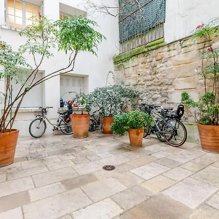 Apartment Spacieux, Chic Et Calme, Pres Du Bon Marche *